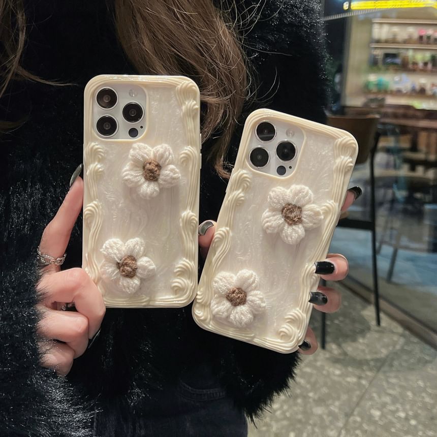 Yarn Phone Floral Case