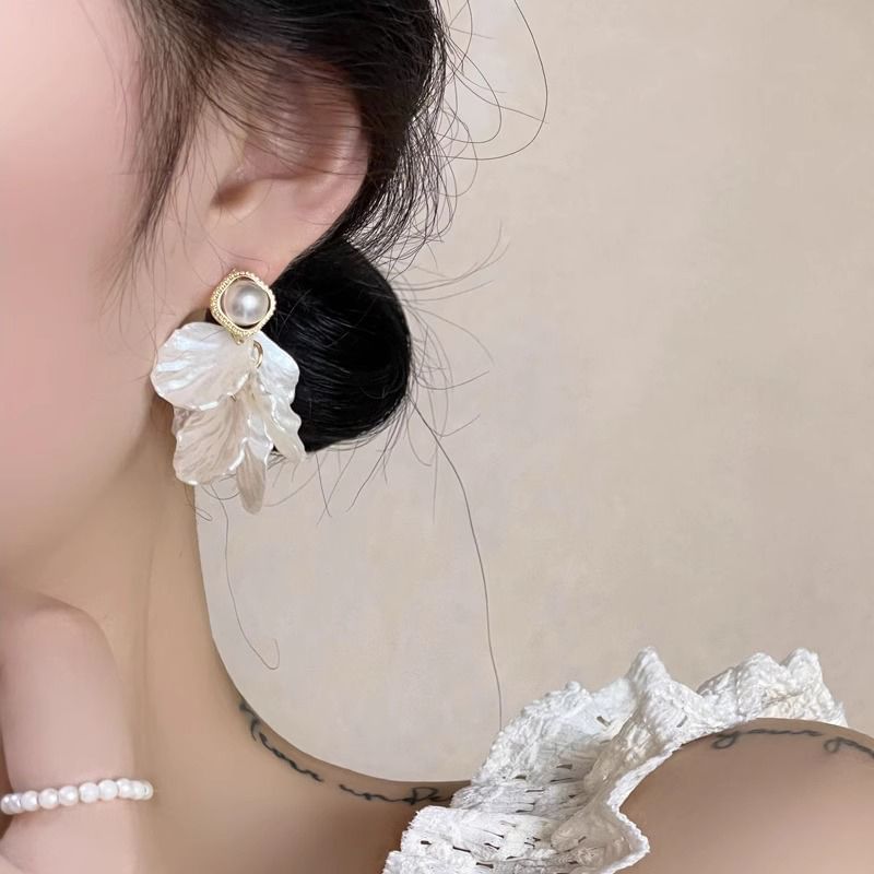 Faux Pearl Alloy Earring Petal Statement