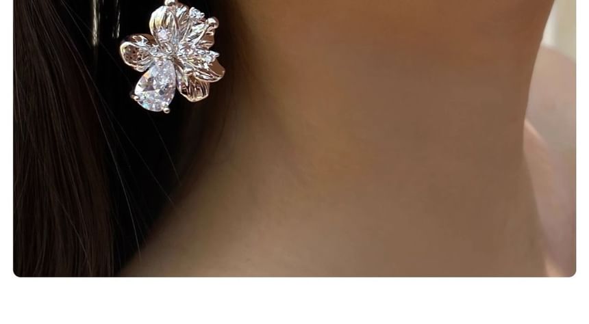 Floral Earring Dangle Asymmetrical Alloy