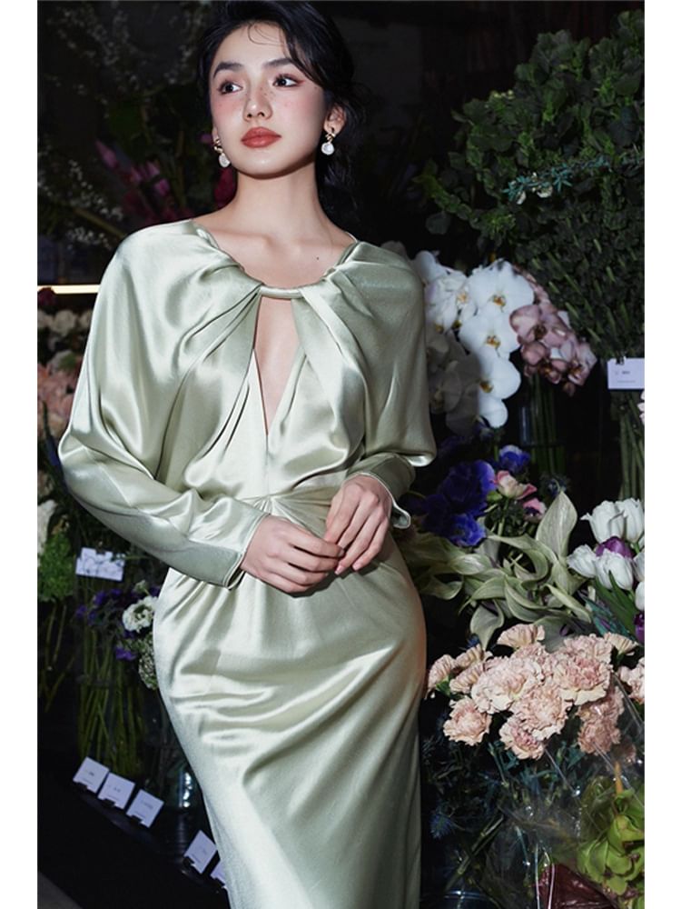 Long-Sleeve Plain Cutout Sheath Evening Gown