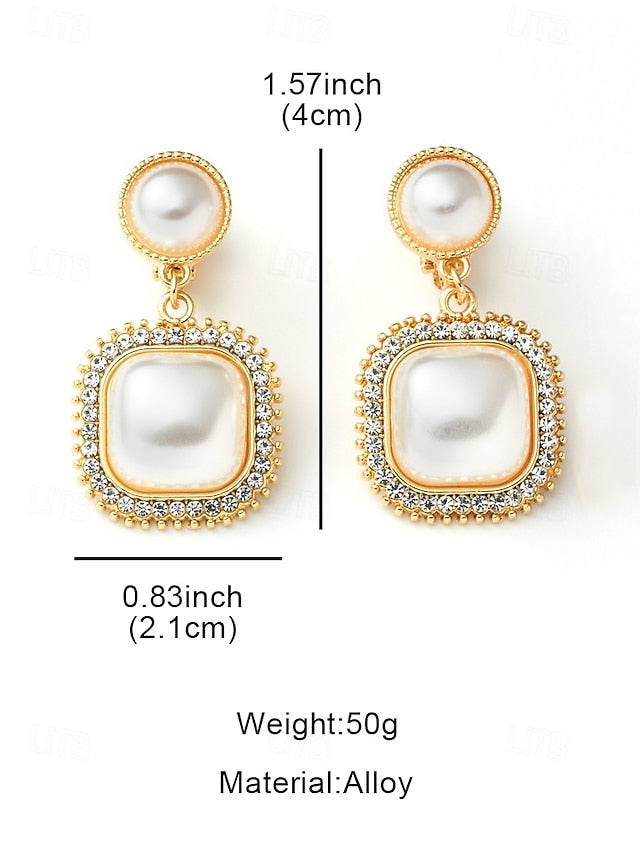 – with Rhinestone Gold-Plated Elegant Pearl Earrings Detailing