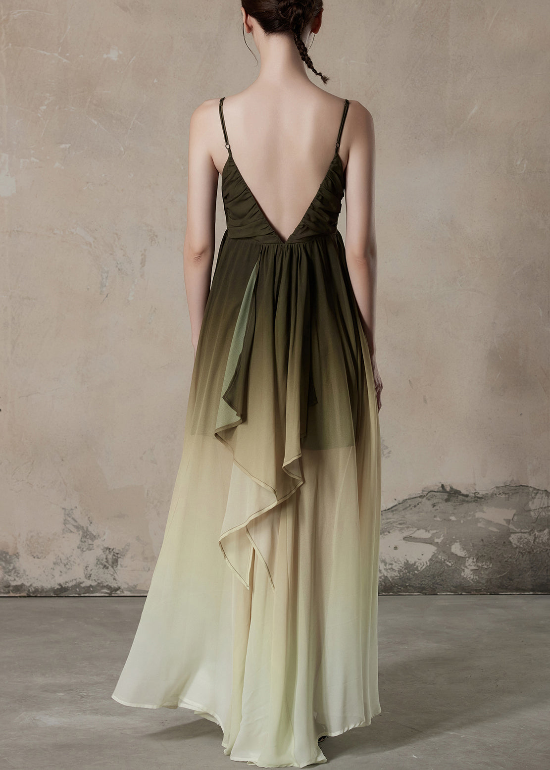 Wrinkled Chiffon Gradient Neck Sleeveless Chic Dress Color Long V