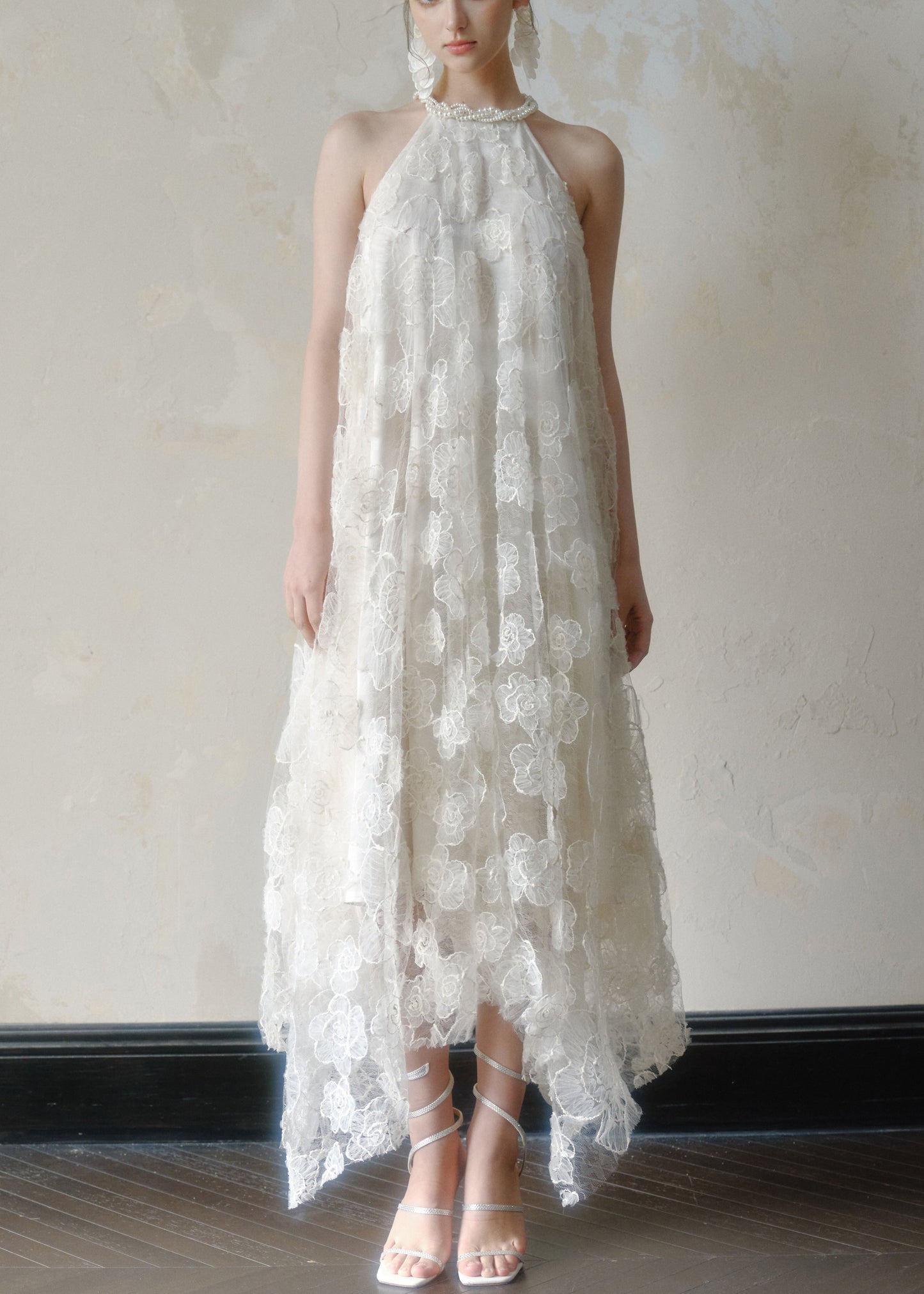 Pearl Lace Sleeveless Asymmetrical Art Long Dress White
