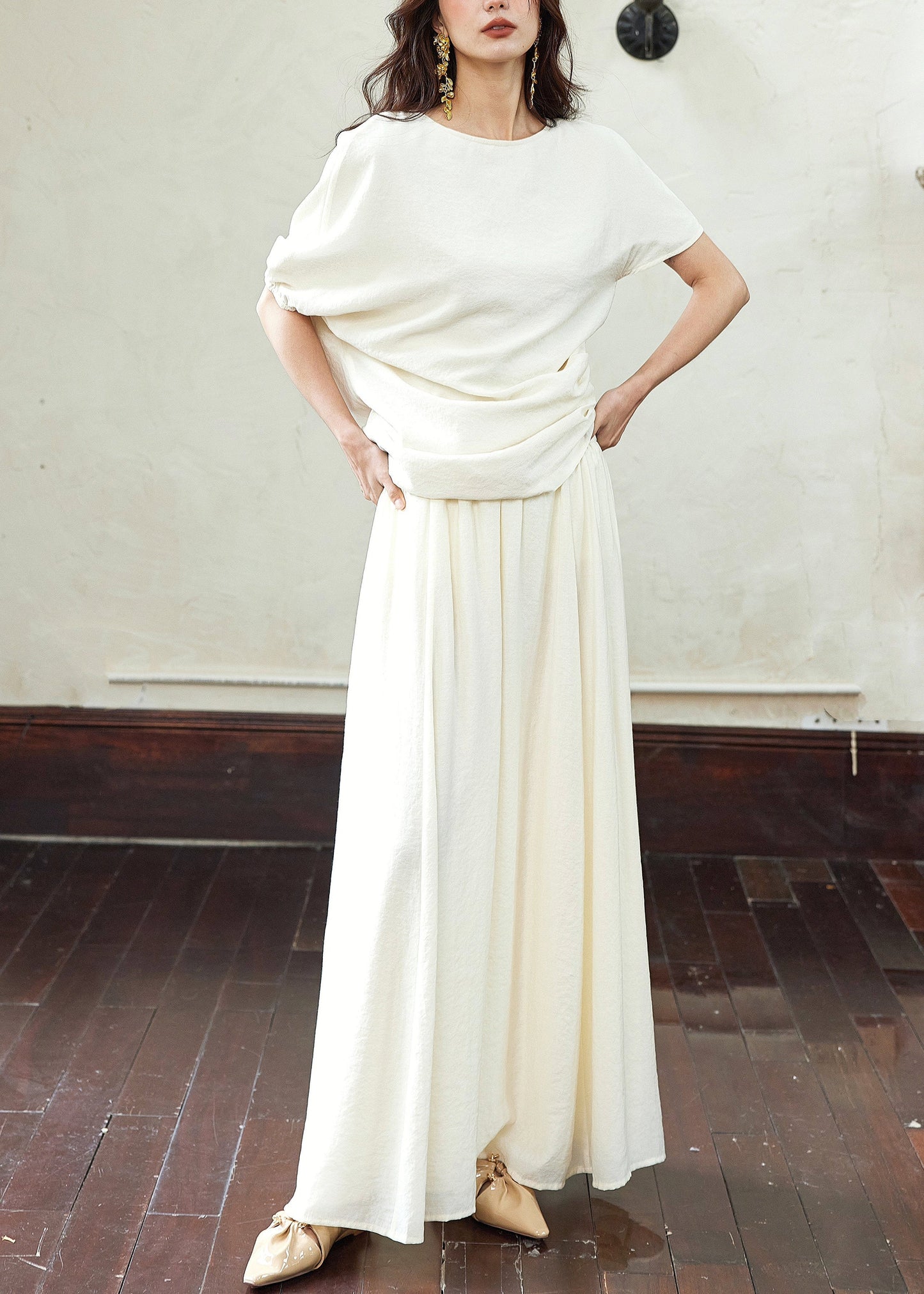 White Skirts And Asymmetrical T Wrinkled Shirts Elegant Cotton