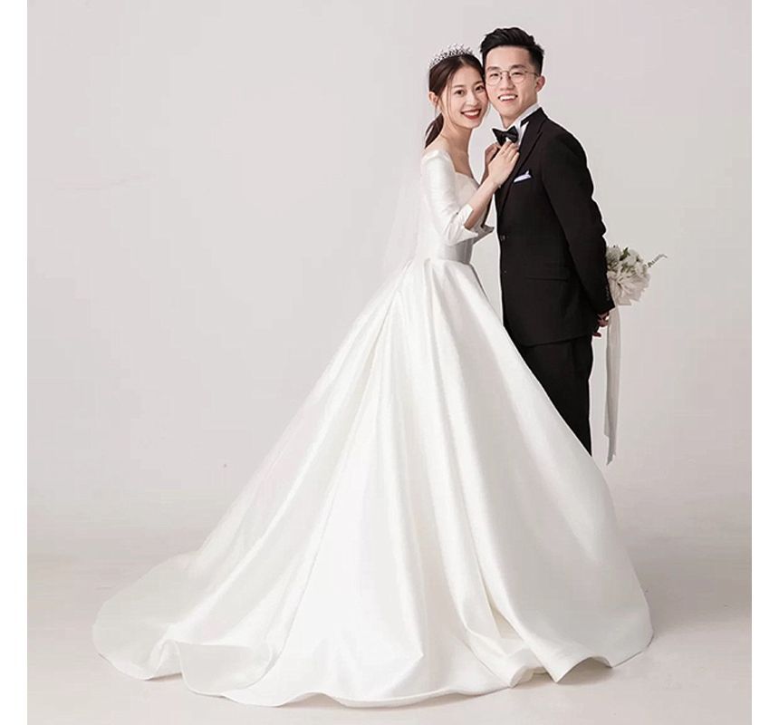 3/4-Sleeve Square Neck Plain Pleated A-Line Wedding Gown