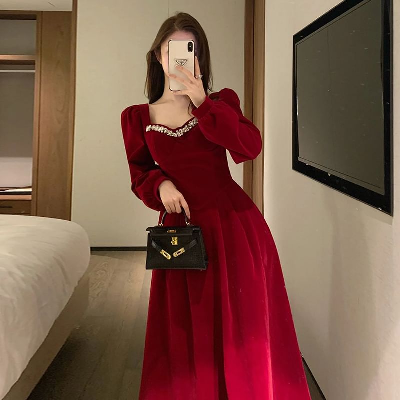 Long-Sleeve V-Neck Plain Rhinestone Accent A-Line Evening Gown