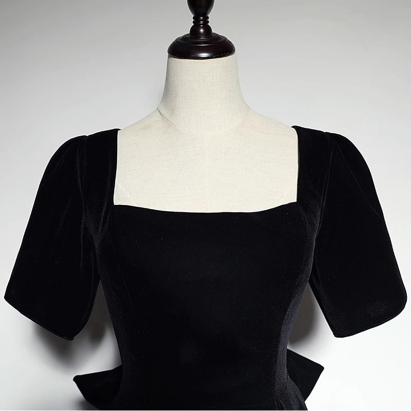 Short-Sleeve Square Neck Plain Bow Back Velvet A-Line Evening Gown