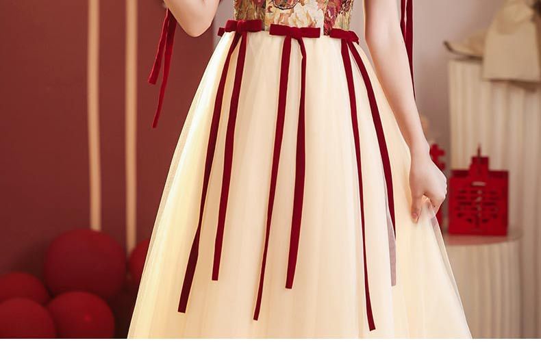 Short-Sleeve Floral Bow Mesh A-Line Evening Gown