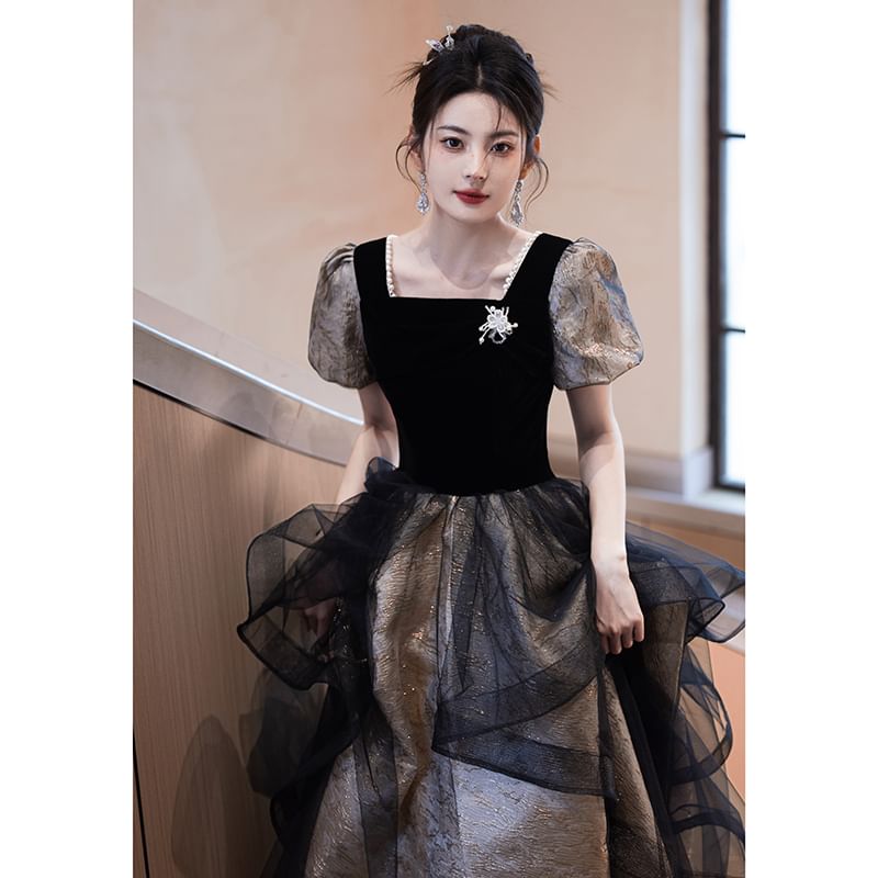 Short-Sleeve Square Neck Mesh A-Line Evening Gown