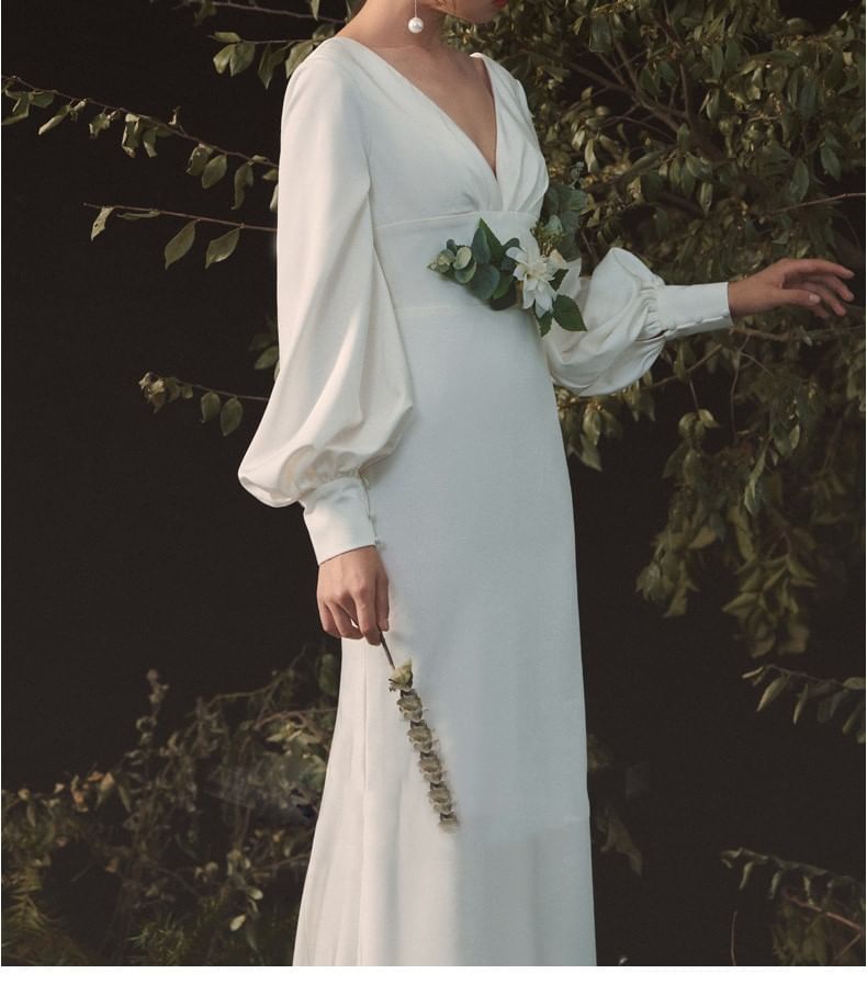 Long-Sleeve V-Neck Plunge Plain Open Back Satin Mermaid Wedding Gown