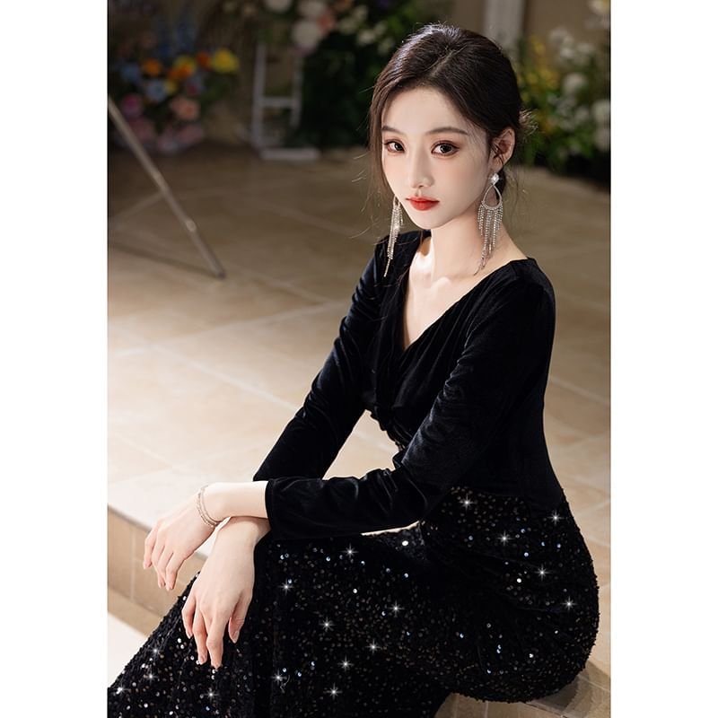 Long Sleeve V-Neck Sequin Velvet Mermaid Evening Gown