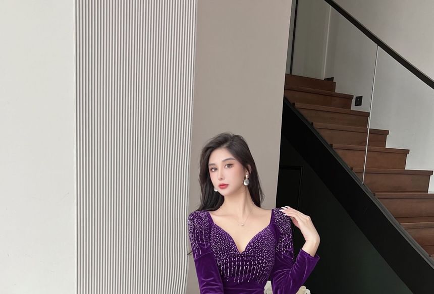 Long-Sleeve V-Neck Rhinestone Mermaid Evening Gown