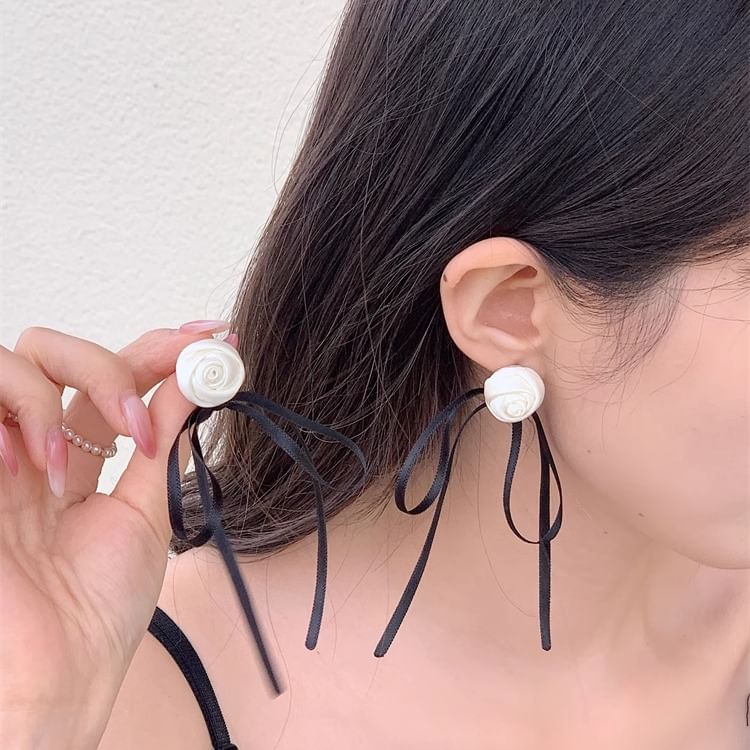 Ribbon Flower Earring Stud