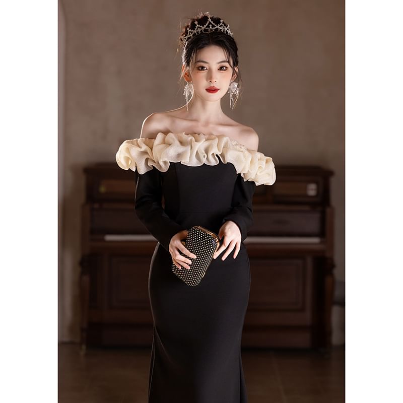 Long-Sleeve Off Shoulder Ruffle Trim Two Tone Mermaid Evening Gown