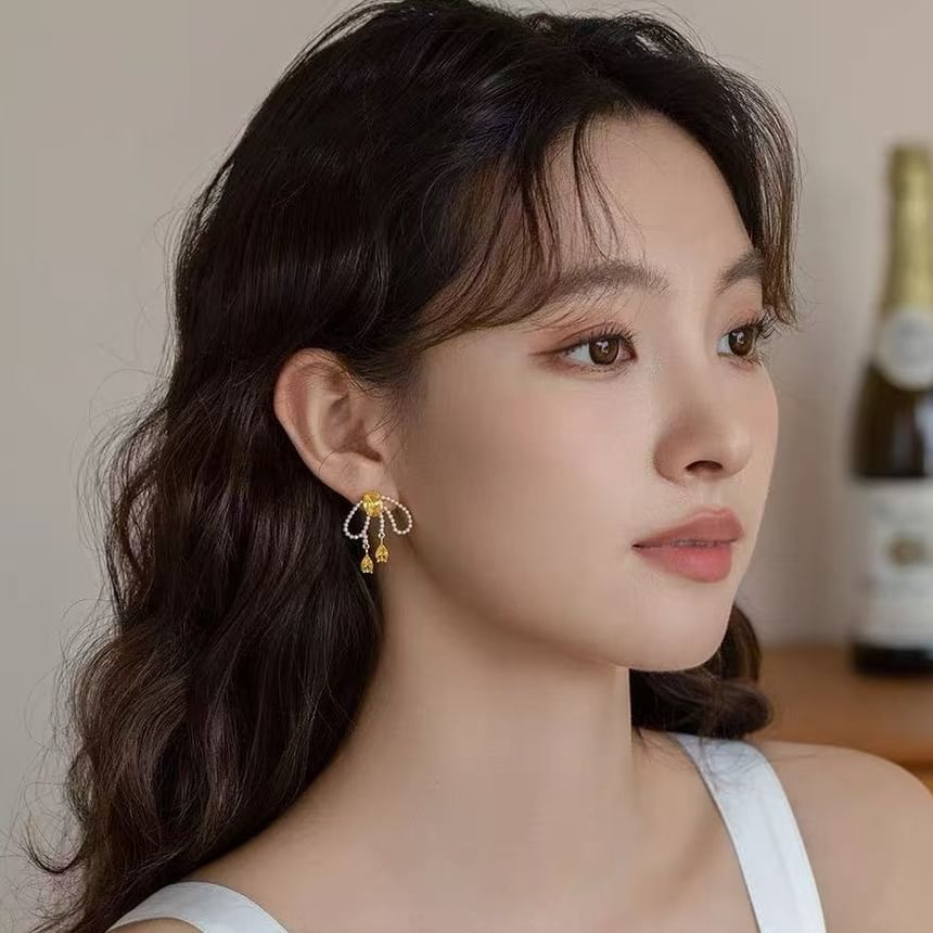 Beaded Stud Earring Bow