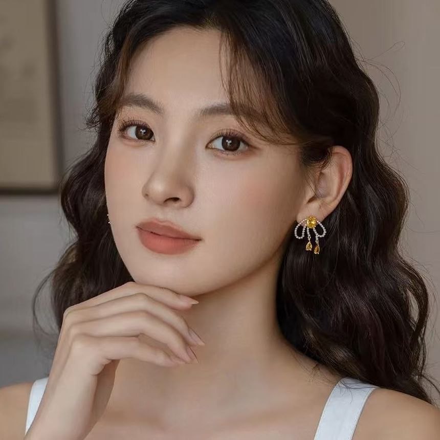 Beaded Stud Earring Bow