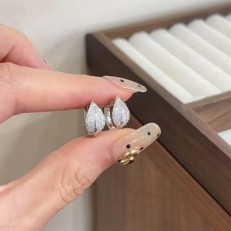 Leaf Earring Rhinestone Stud