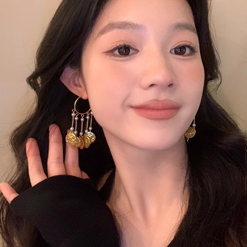 Textured Alloy Faux Disc Pearl Earring Chandelier