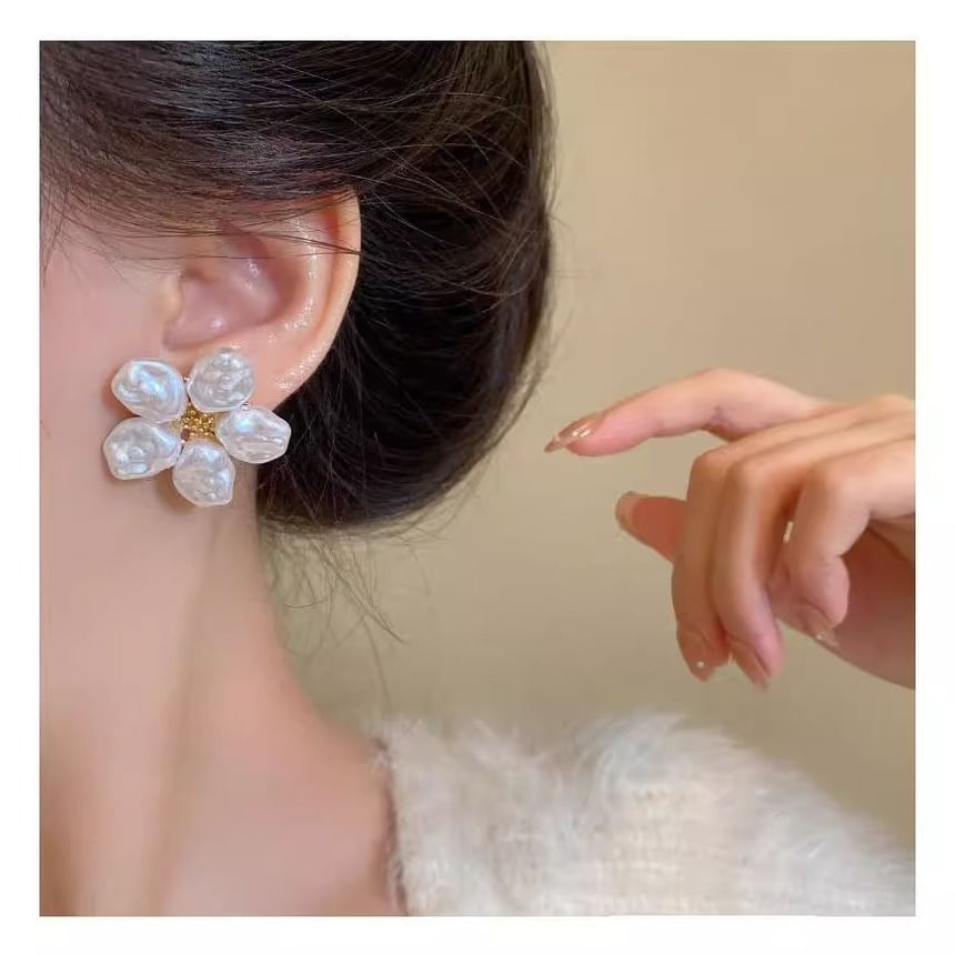 Alloy Floral Earring Statement Pearl Faux