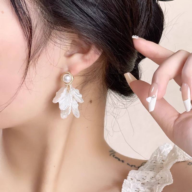 Faux Pearl Alloy Earring Petal Statement