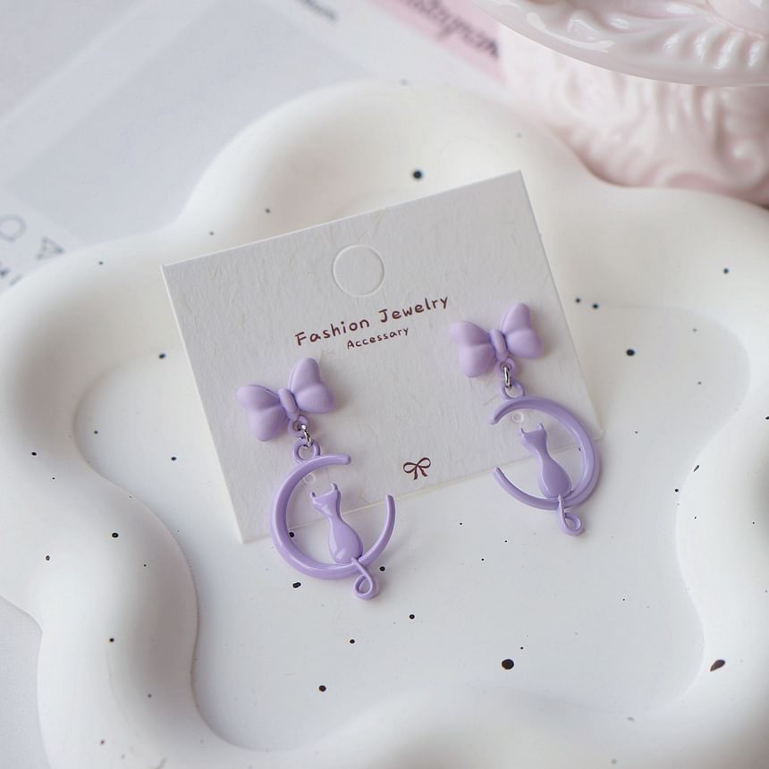 / Clip Earring Dangle Moon On Cat