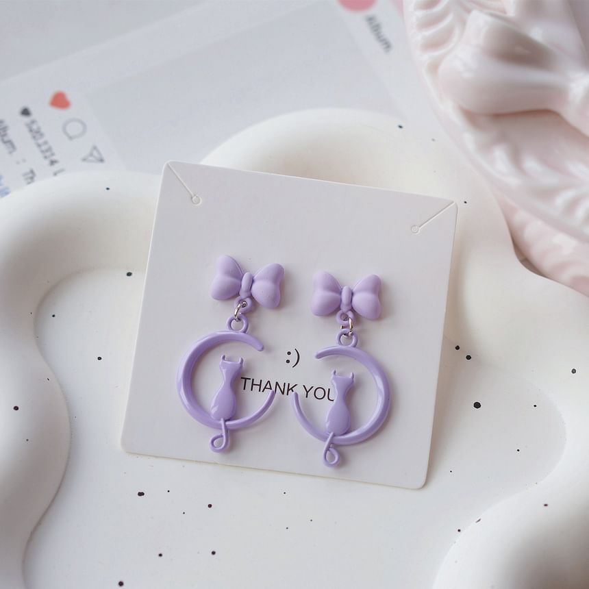/ Clip Earring Dangle Moon On Cat