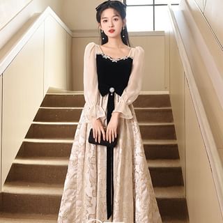 Long-Sleeve Square Neck Bow Rhinestone Panel Jacquard A-Line Evening Gown