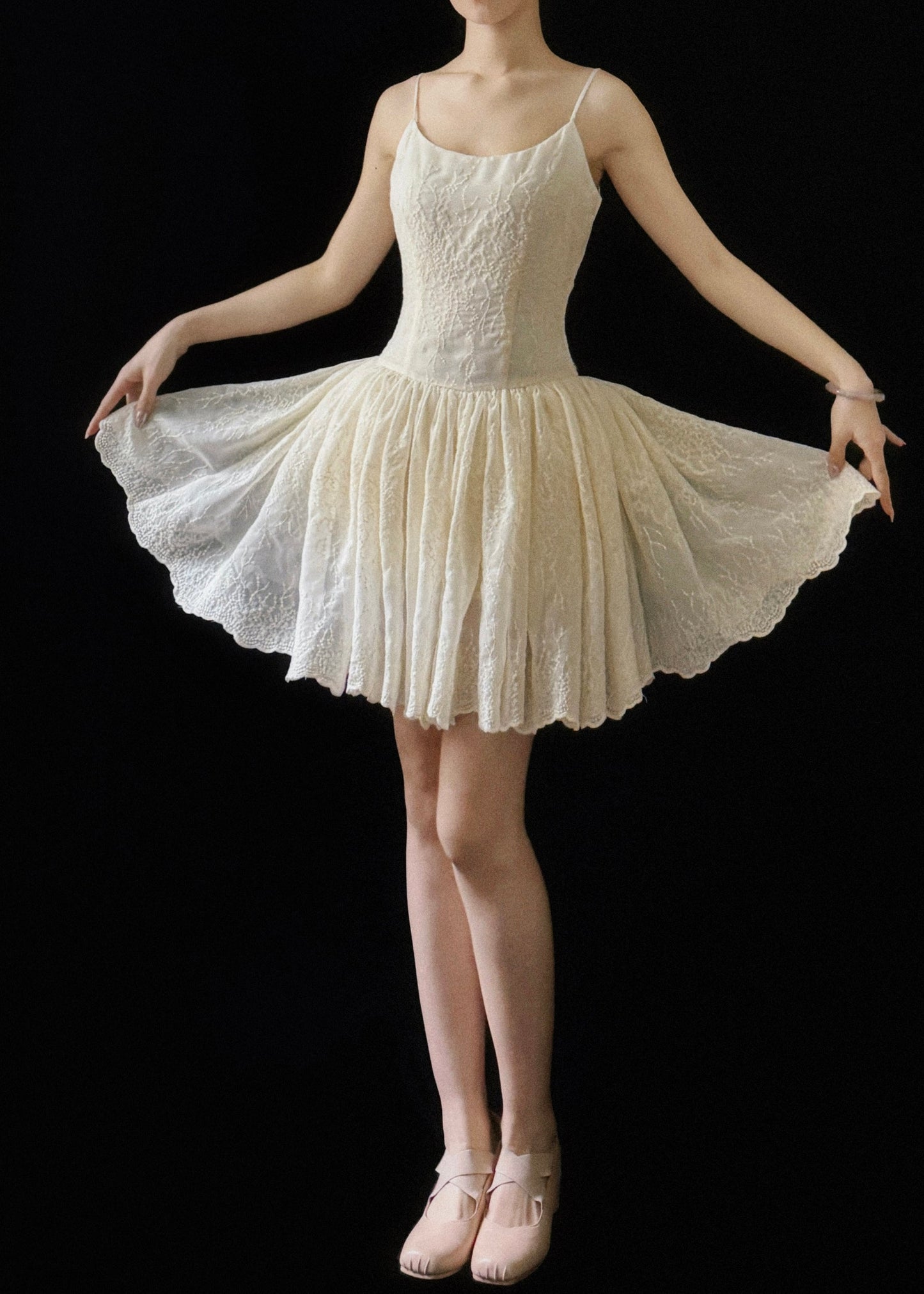 New Beige Dresses Cotton Sleeveless Wrinkled Mini Embroidered