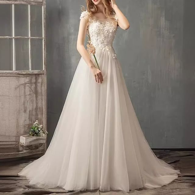 Cap-Sleeve Lace A-Line Wedding Gown (Various Designs)