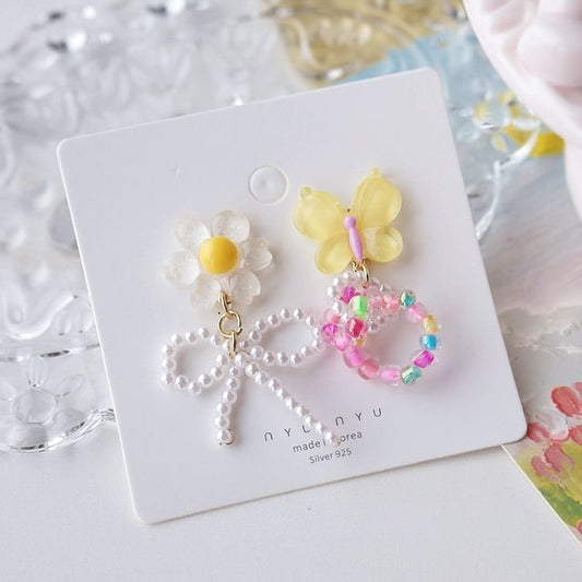 Earring On Drop Beaded / Asymmetrical Clip Flower