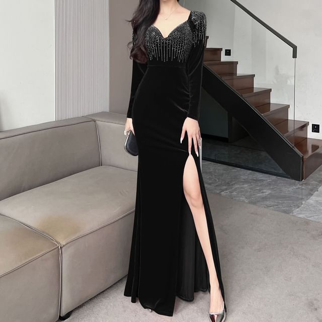 Long-Sleeve V-Neck Rhinestone Mermaid Evening Gown