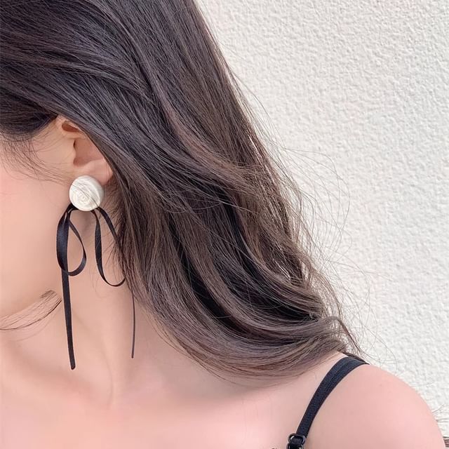 Ribbon Flower Earring Stud