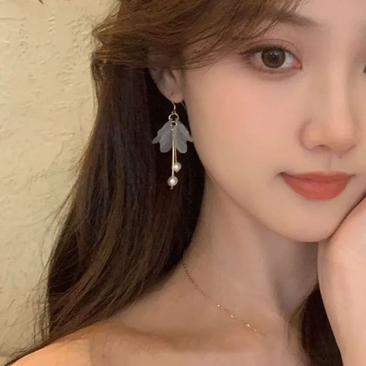 Drop Pearl Flower Faux Earring